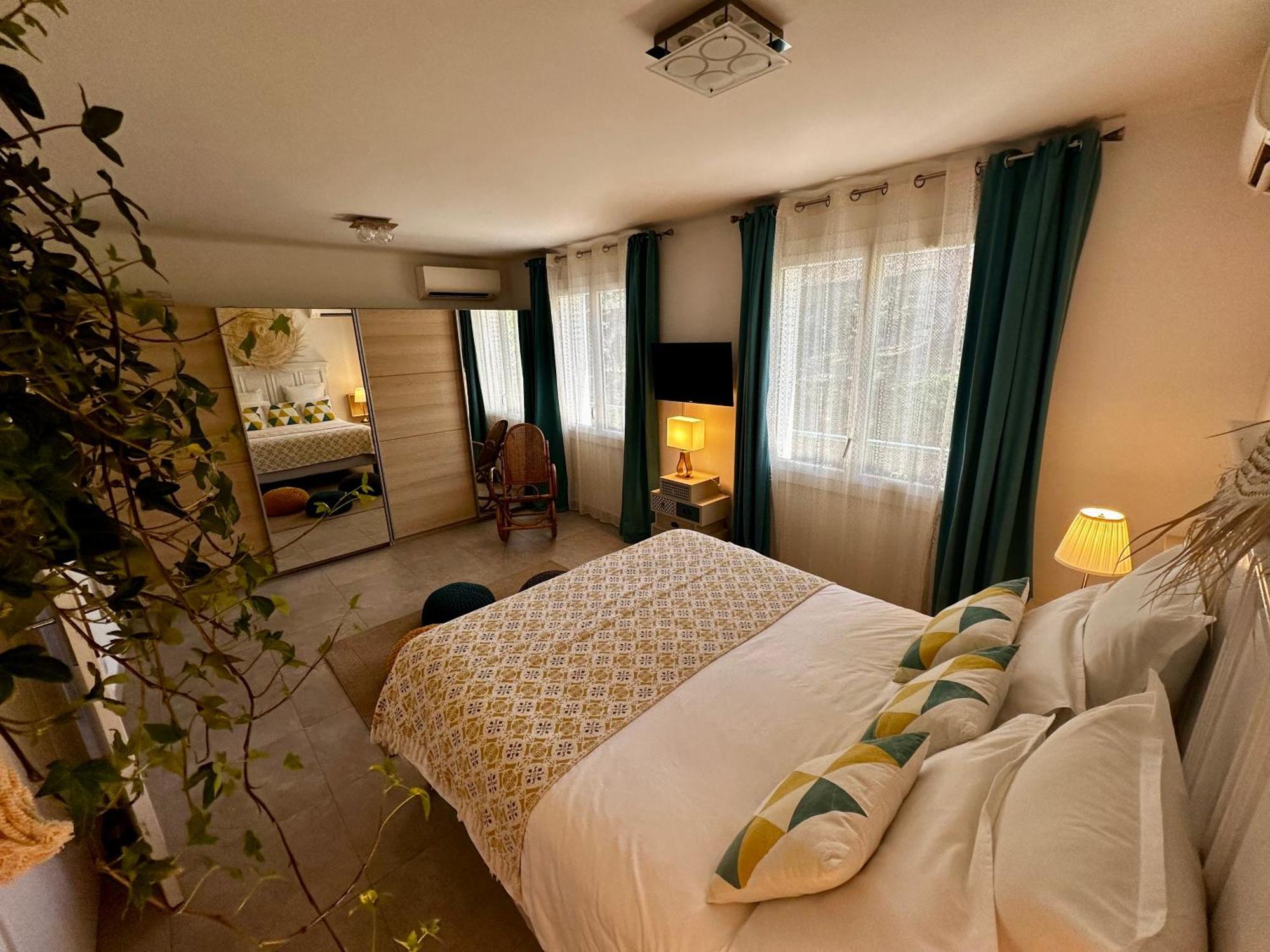CASSIS 72 m2 Confort et Calme Options Baby bébé Esterno foto